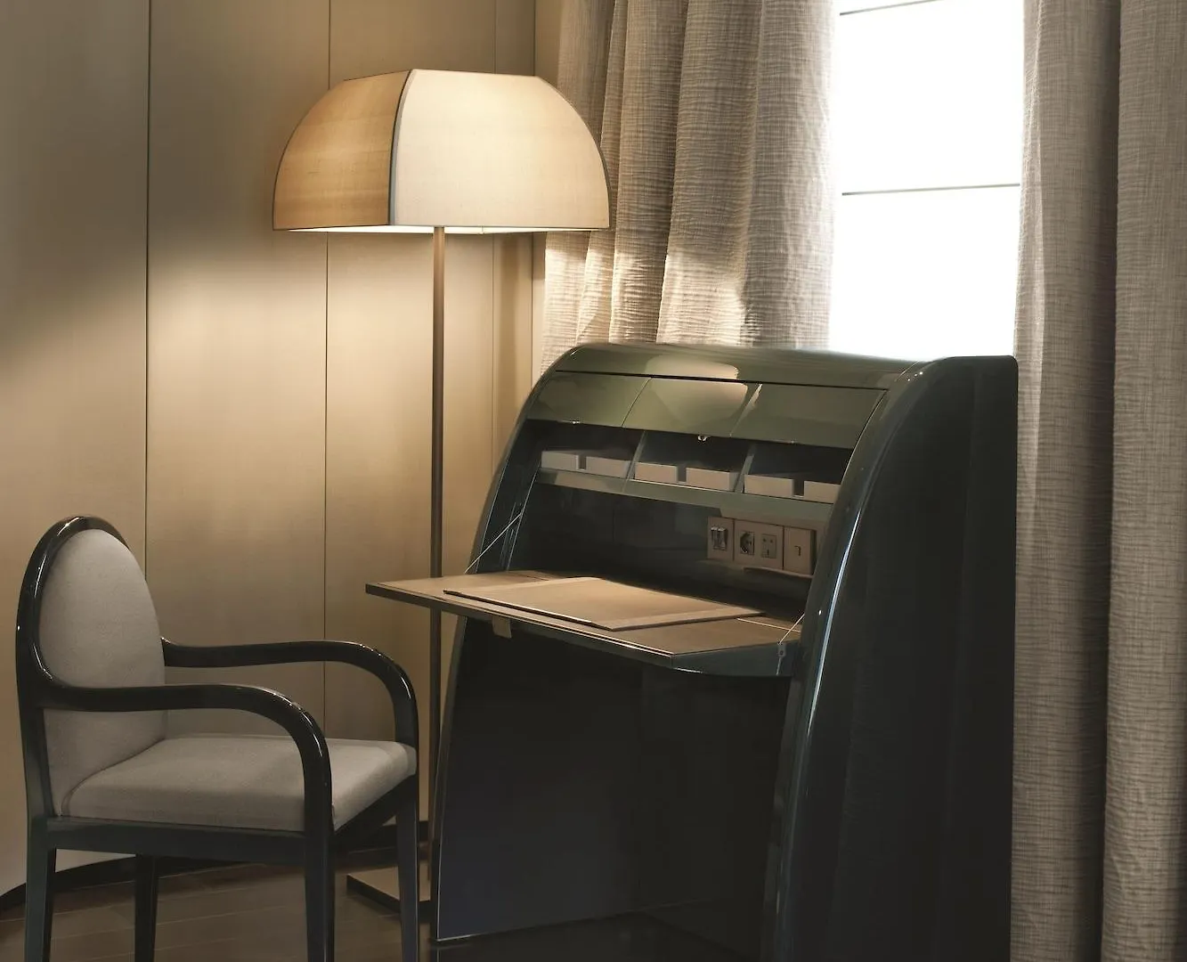 Armani Hotel Milano 5*, Milan