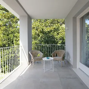 Apartment Dama 1