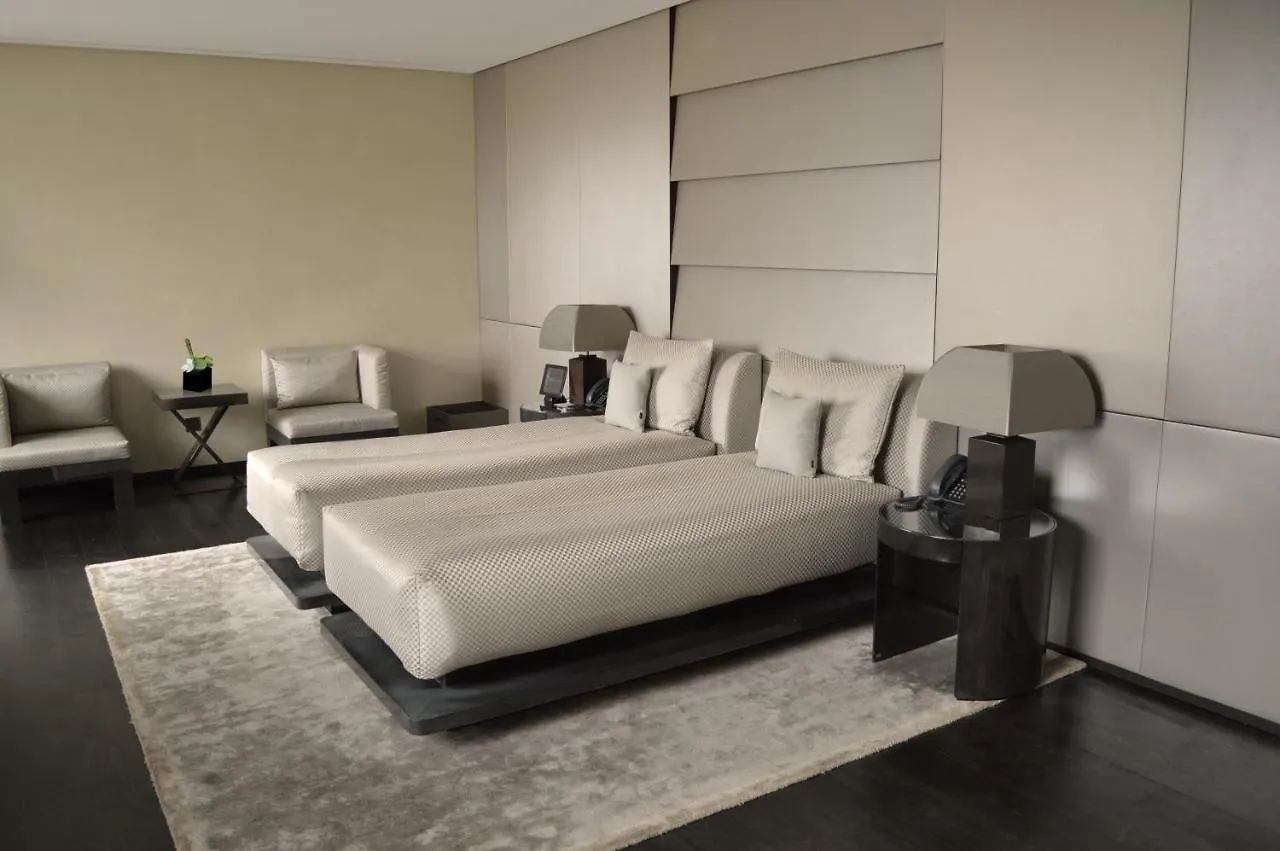 Armani Hotel Milano 5*,  Itália